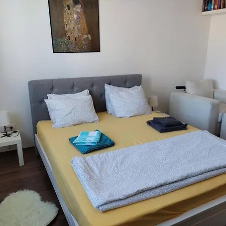 Lux Location Quiet Place In Center- 50m2