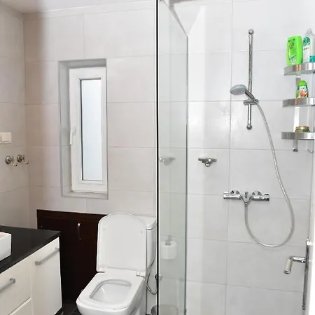Lux Location Quiet Place In Center- 50m2 Apartment *